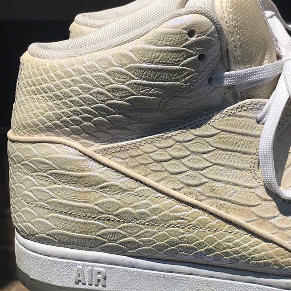 NIKE Cotton Candy Pearl Air Python Snake Print Sneakers - Picture 11 of 15